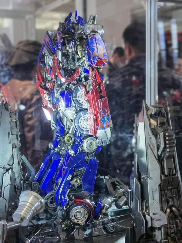 Image Of Premium+ Optimus Prime Display From  Threezero Transformers Series  (3 of 22)